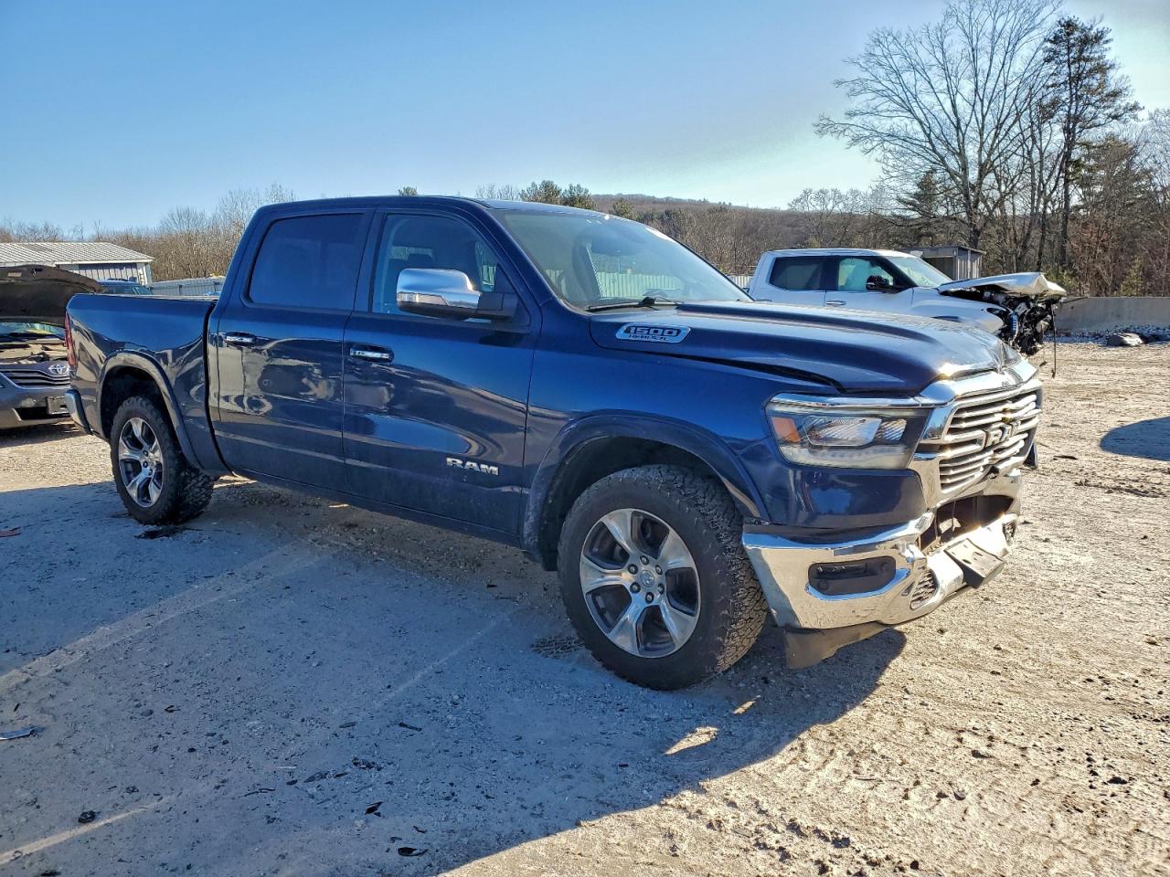 2019 RAM 1500 LARAMIE photo 4