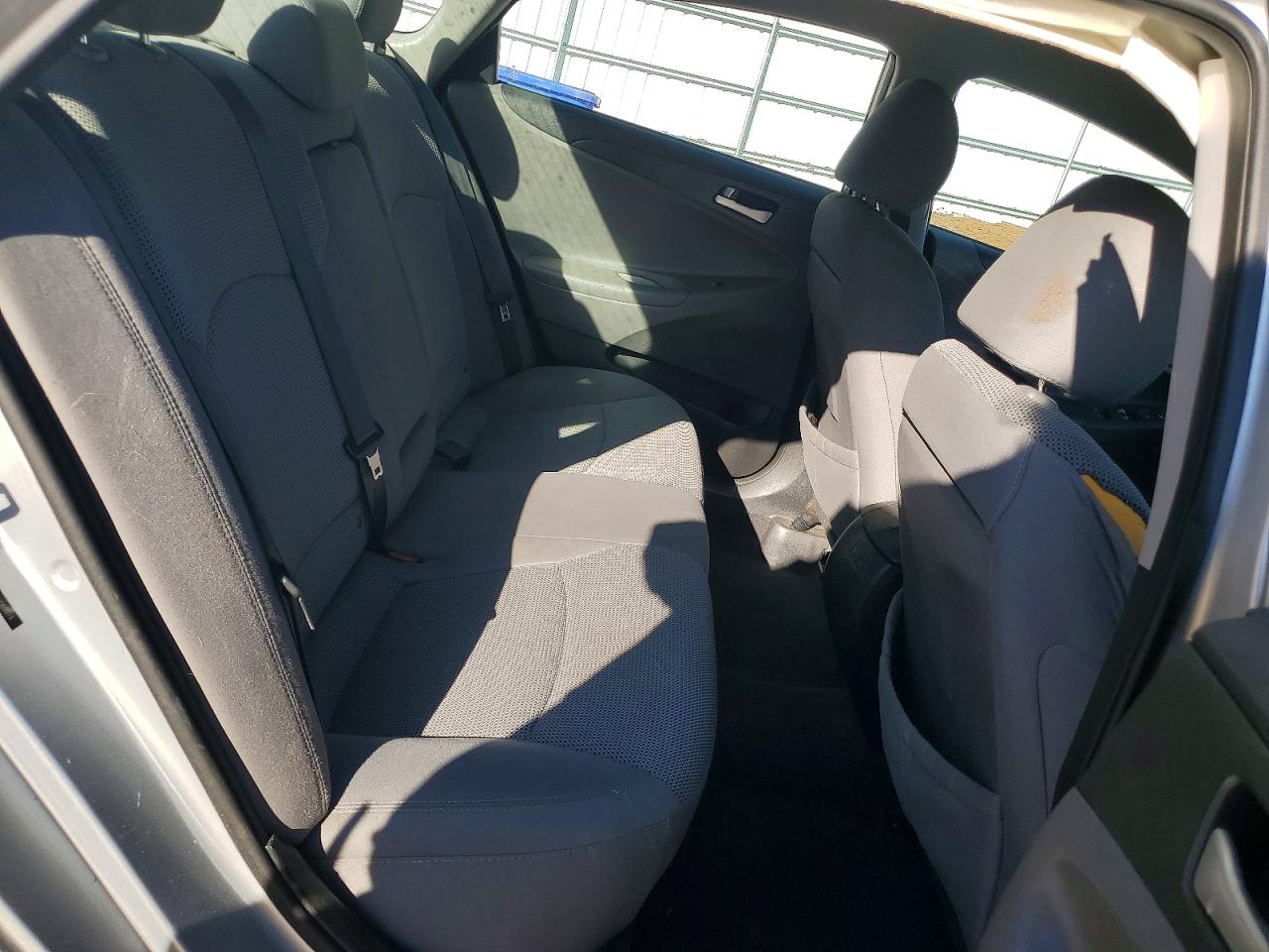 2013 HYUNDAI SONATA GLS photo 19