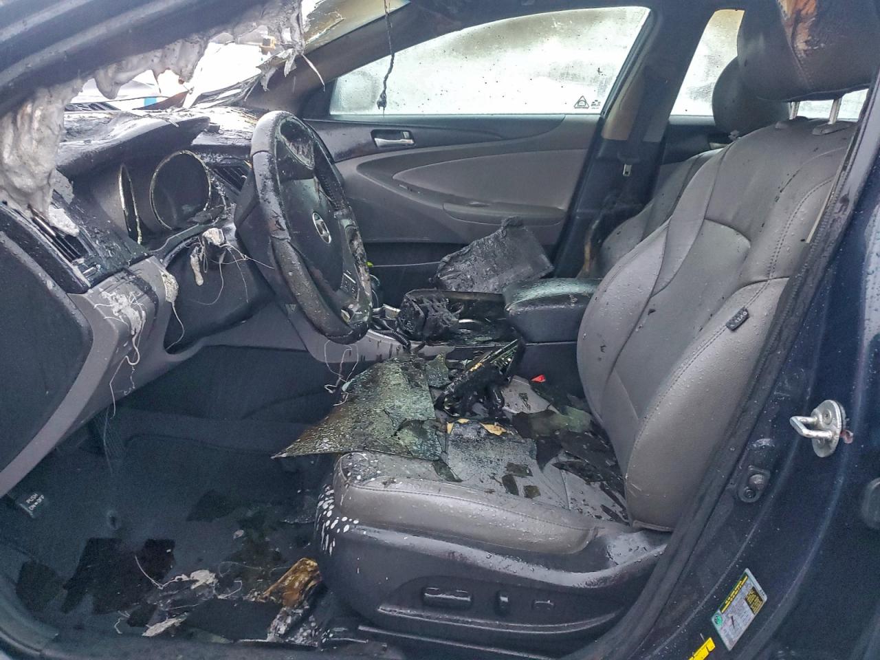 2013 HYUNDAI SONATA SE photo 7
