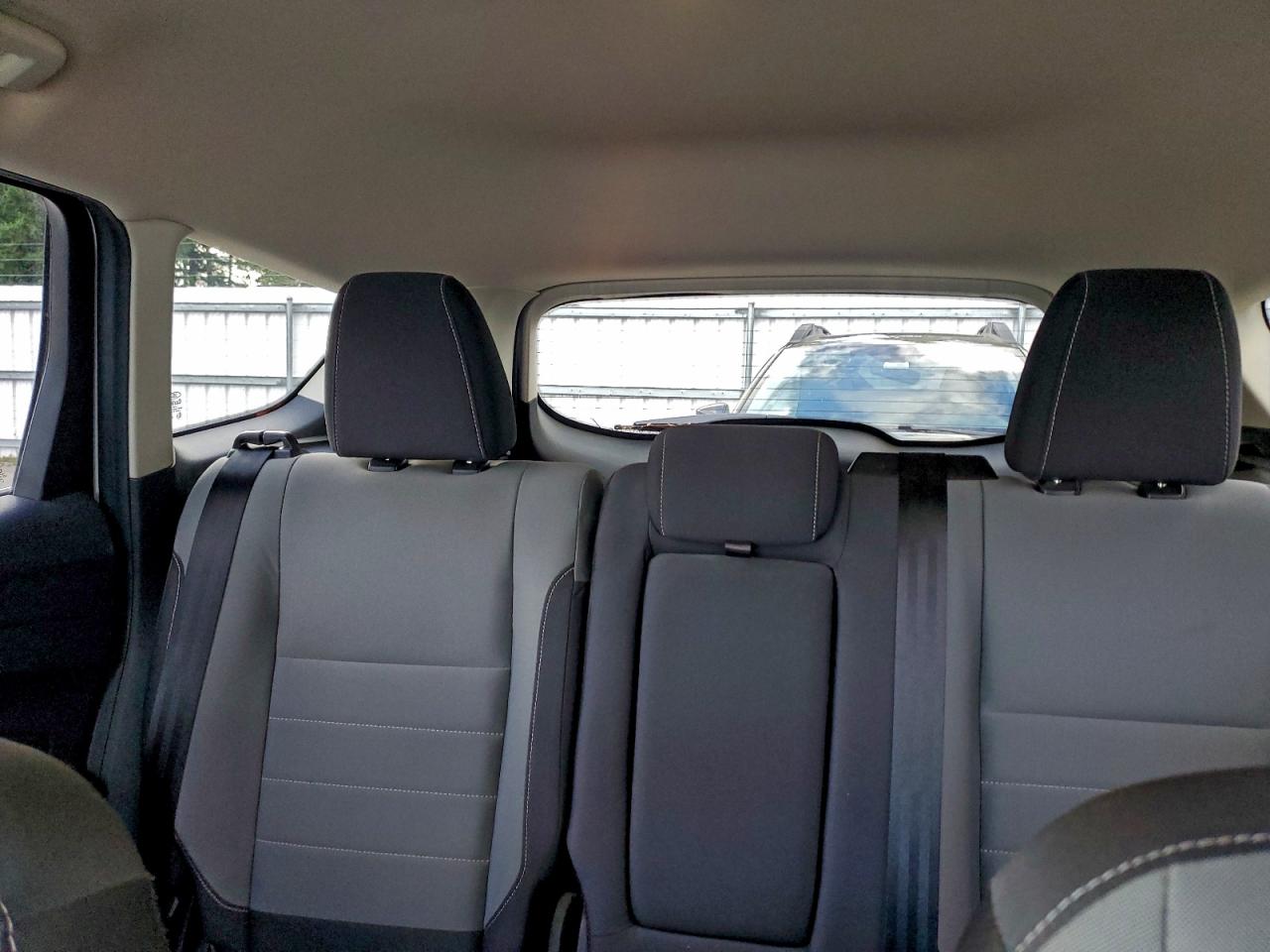 2016 FORD ESCAPE SE photo 10