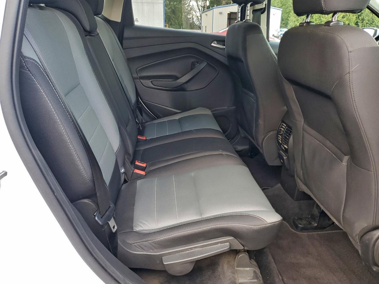 2016 FORD ESCAPE SE photo 11