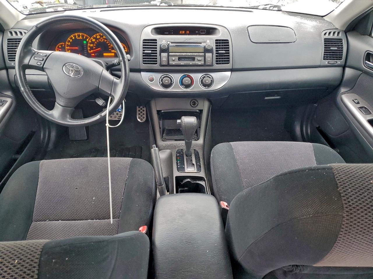 2006 TOYOTA CAMRY LE photo 8