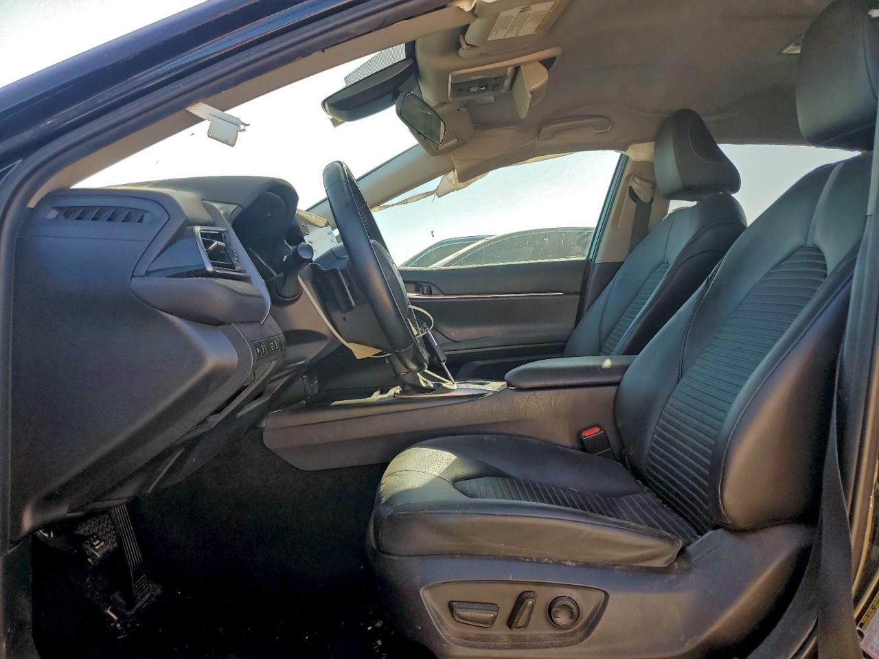 2022 TOYOTA CAMRY SE photo 13