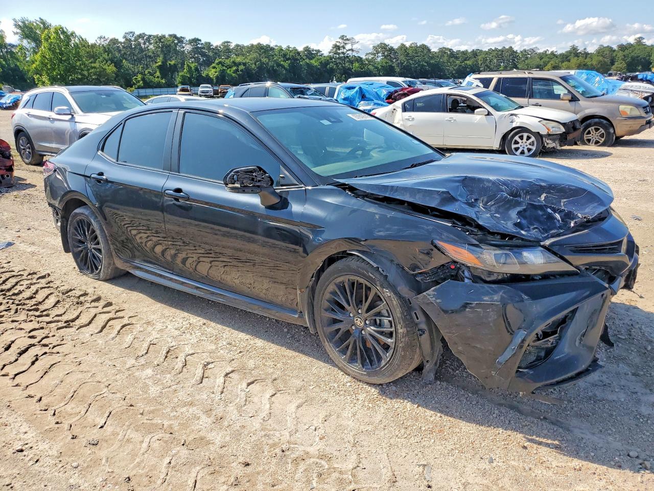 2022 TOYOTA CAMRY SE photo 8