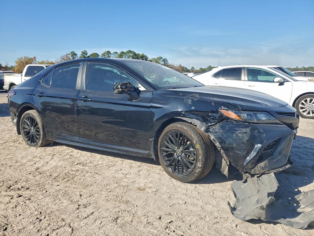 2022 TOYOTA CAMRY SE photo 7