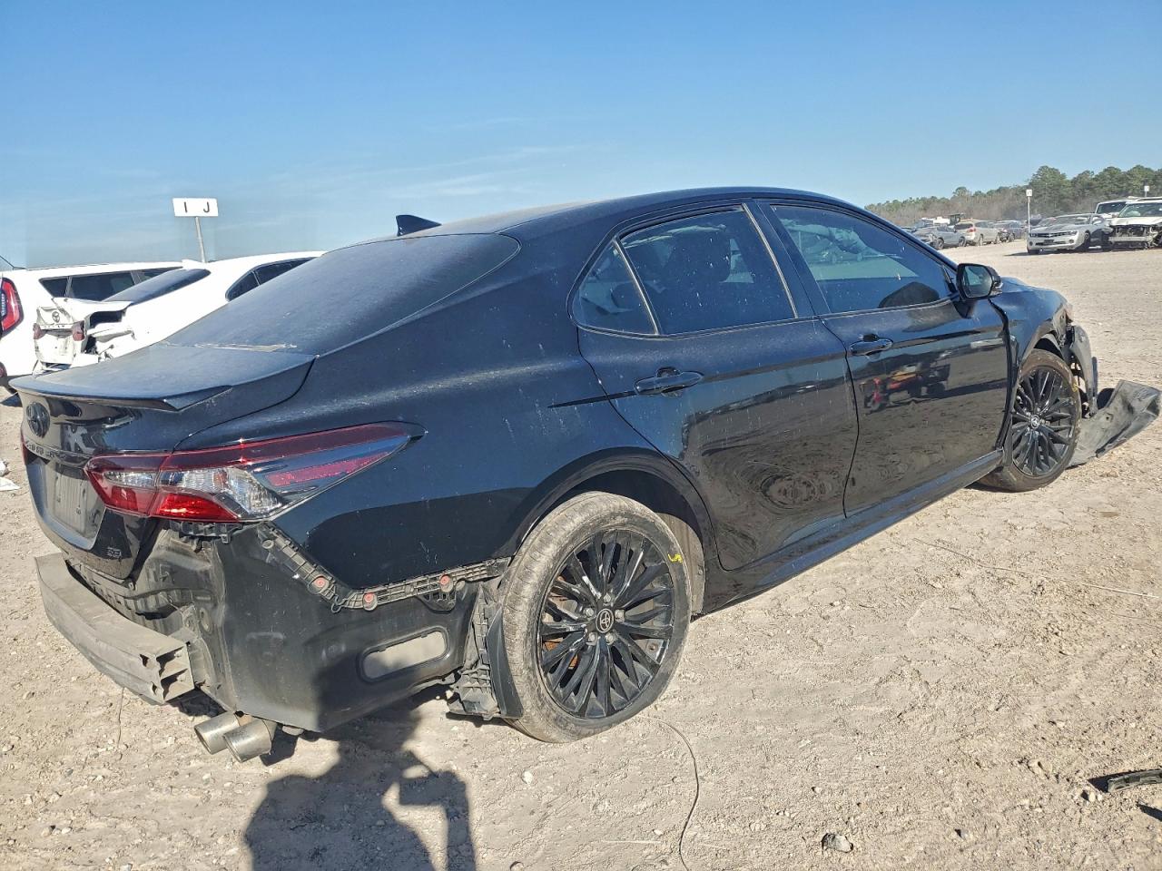2022 TOYOTA CAMRY SE photo 5