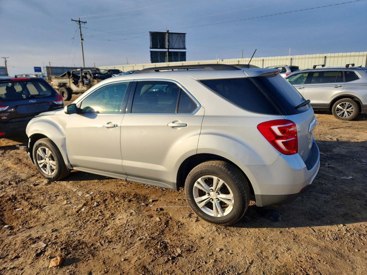 2016 CHEVROLET EQUINOX LT photo 3