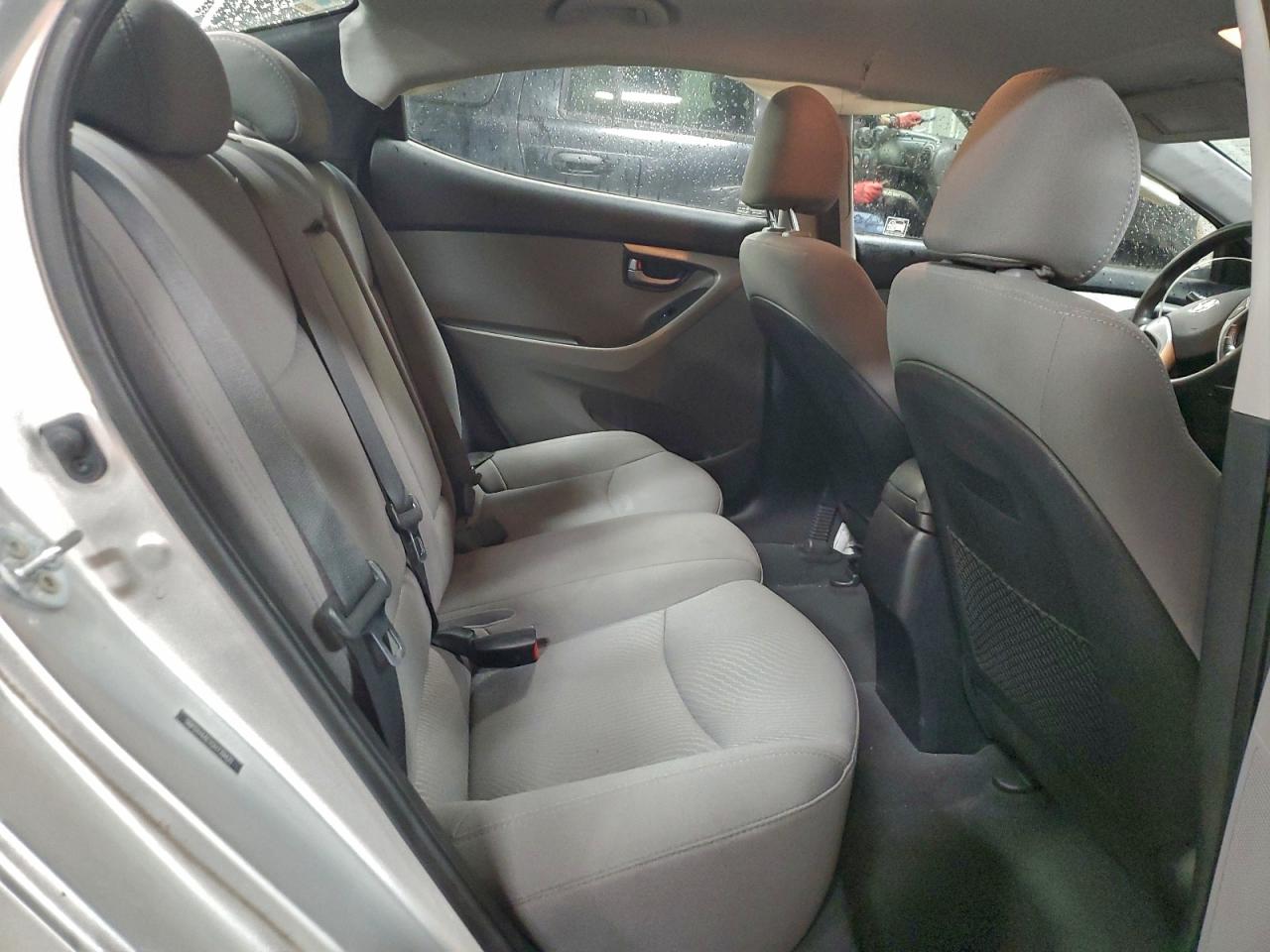 2016 HYUNDAI ELANTRA SE photo 19