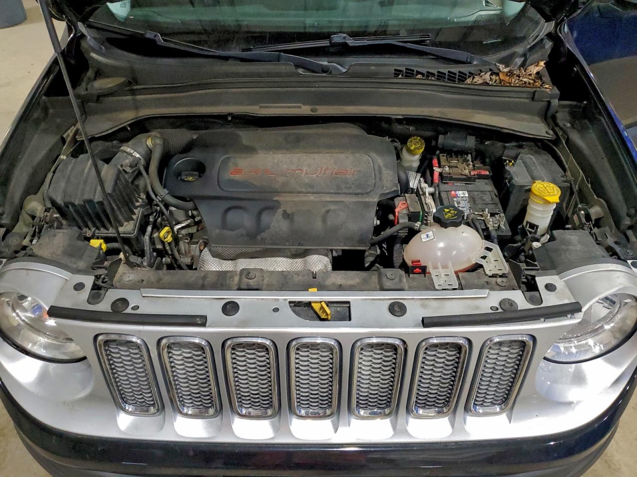 2015 JEEP RENEGADE LIMITED photo 11