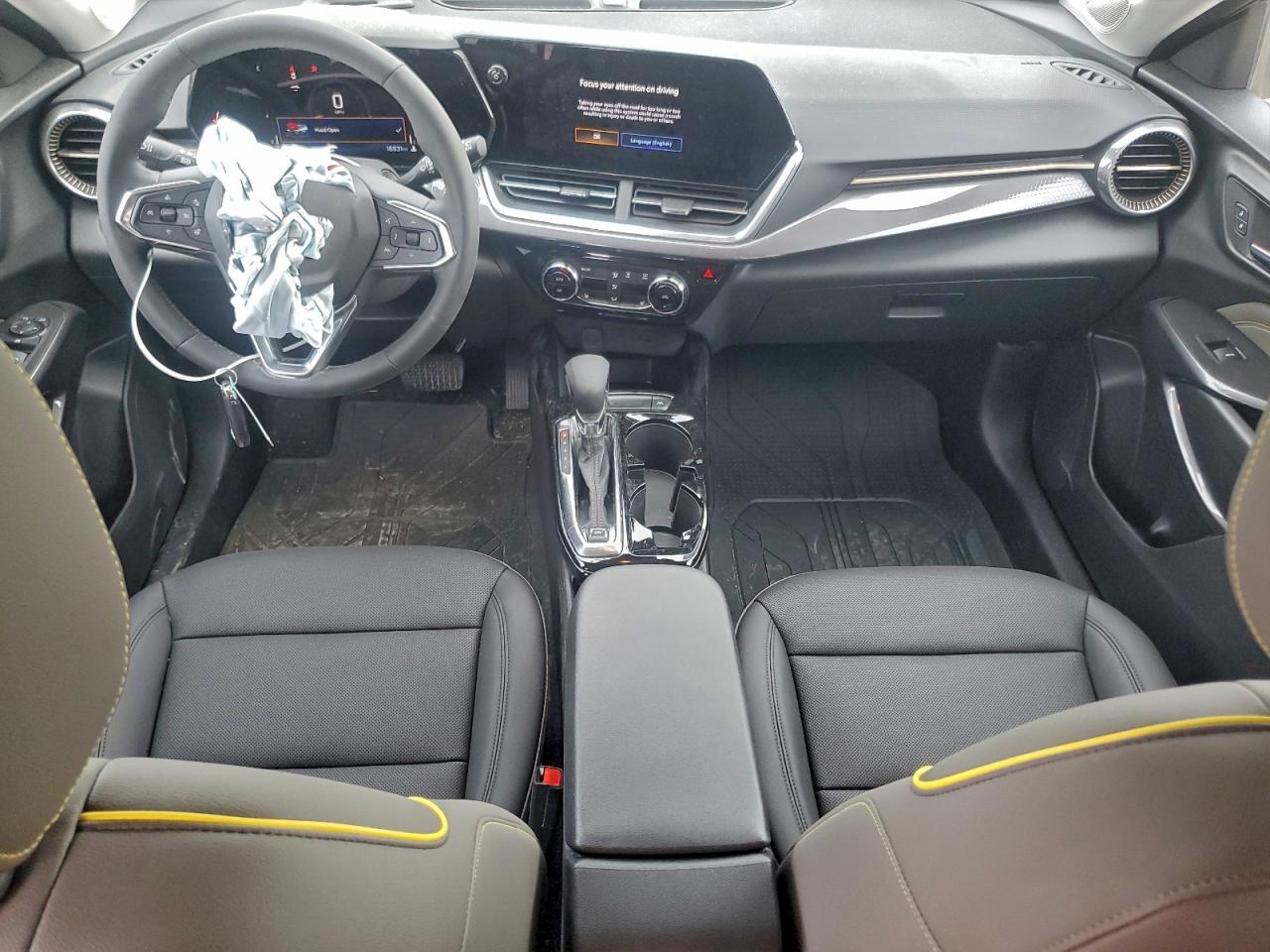 2025 CHEVROLET TRAX ACTIV photo 8
