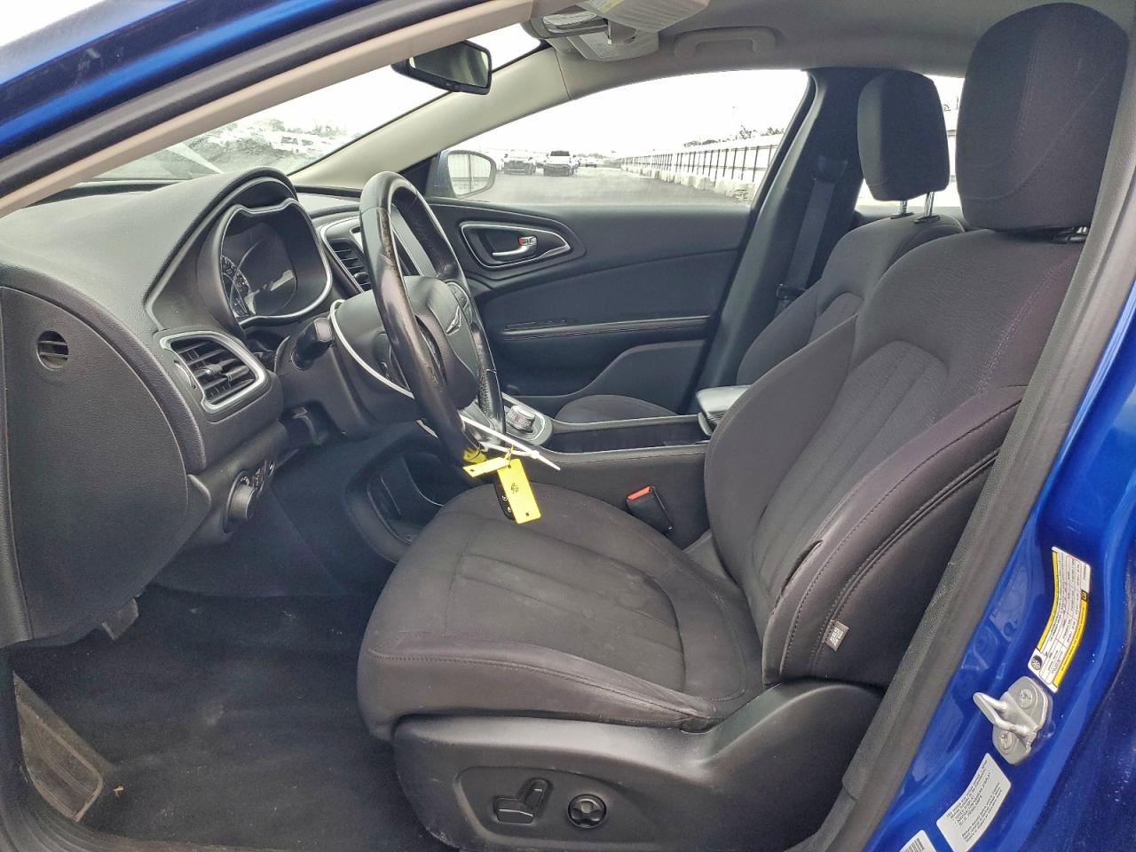 2015 CHRYSLER 200 LIMITED photo 7