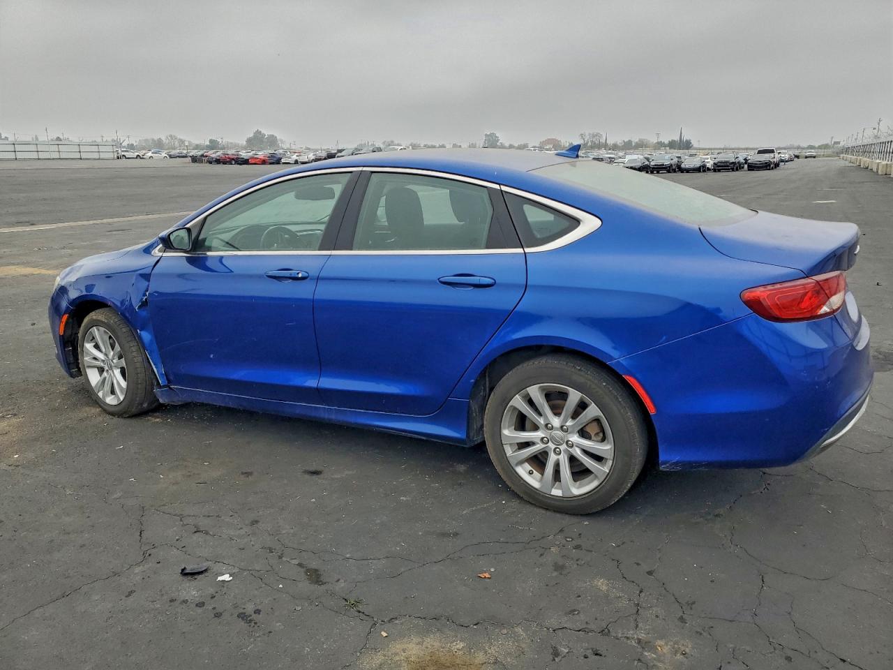 2015 CHRYSLER 200 LIMITED photo 2