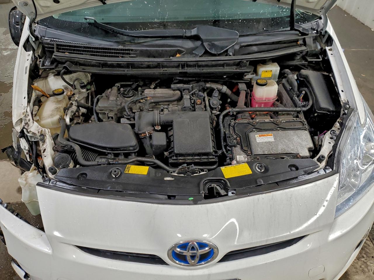 2011 TOYOTA PRIUS photo 11