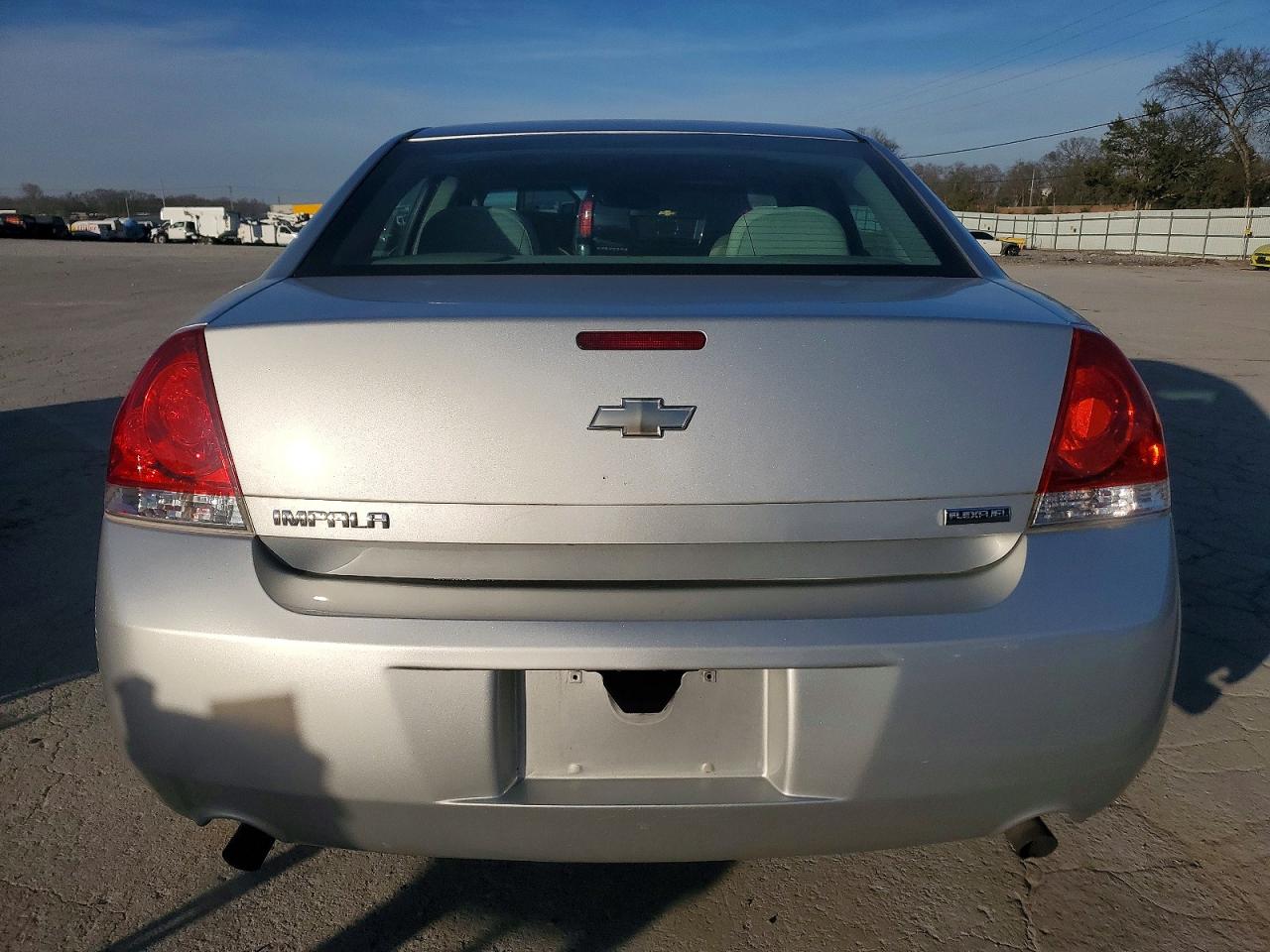 2012 CHEVROLET IMPALA LS photo 11