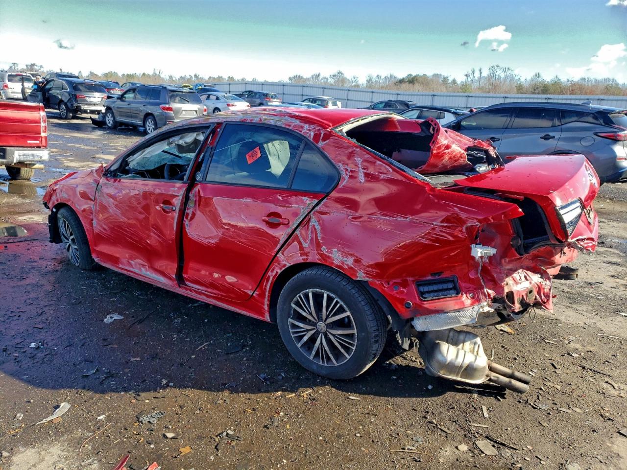 2018 VOLKSWAGEN JETTA SE photo 2