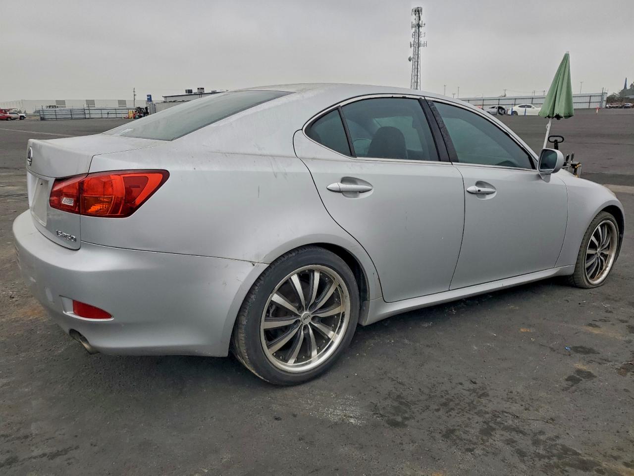2006 LEXUS IS 250 photo 3