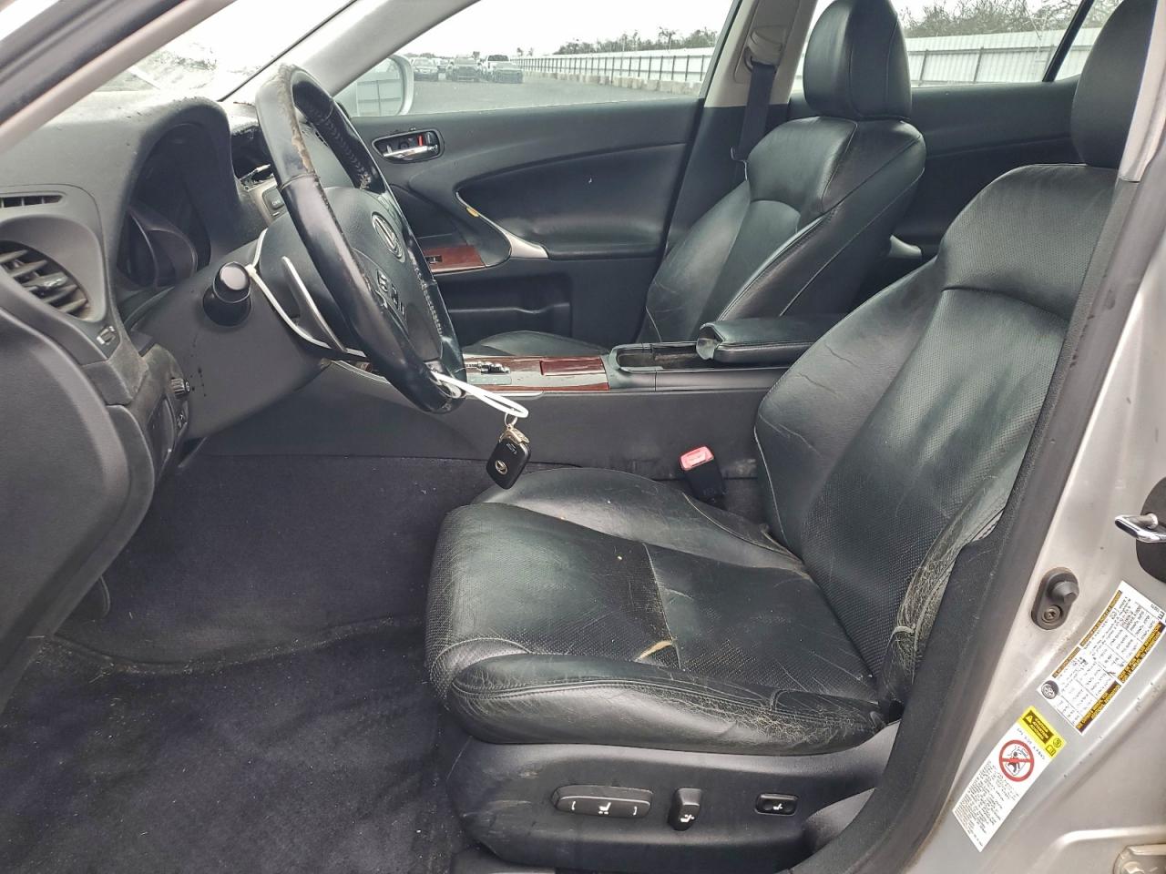 2006 LEXUS IS 250 photo 7