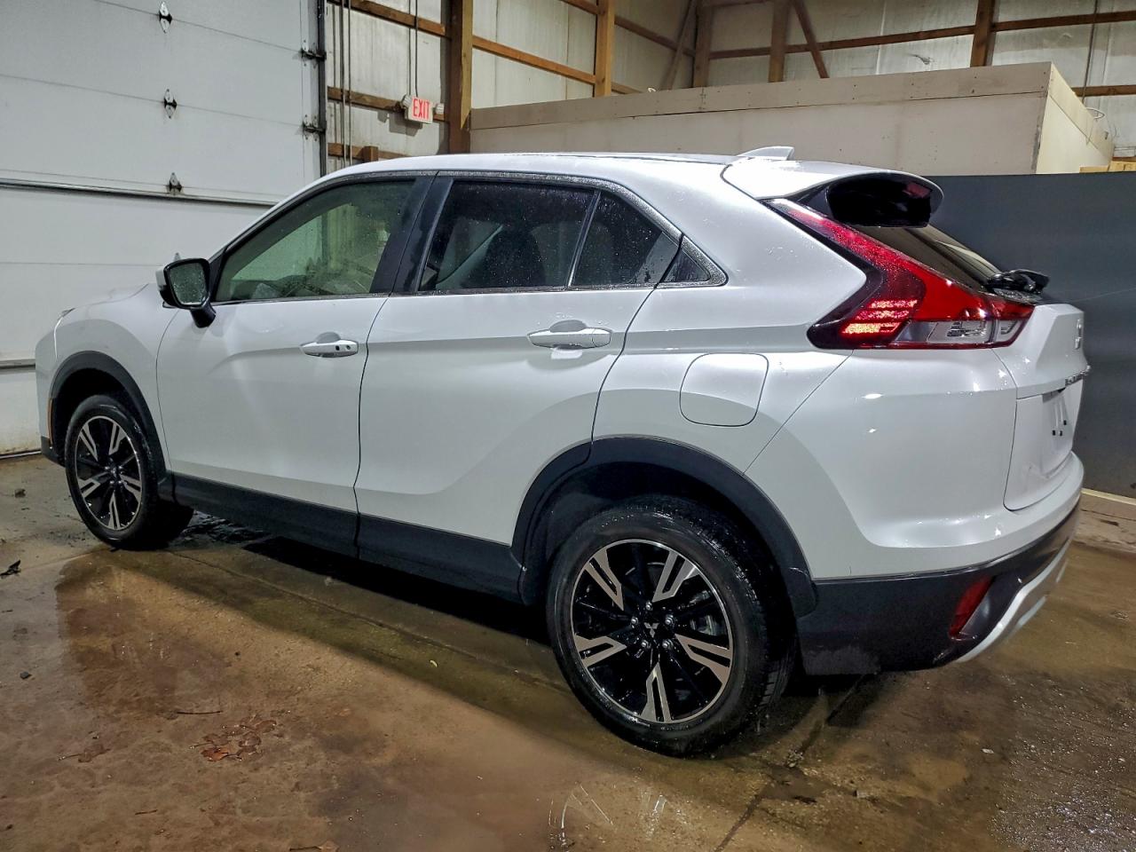 2024 MITSUBISHI ECLIPSE CROSS SE photo 2