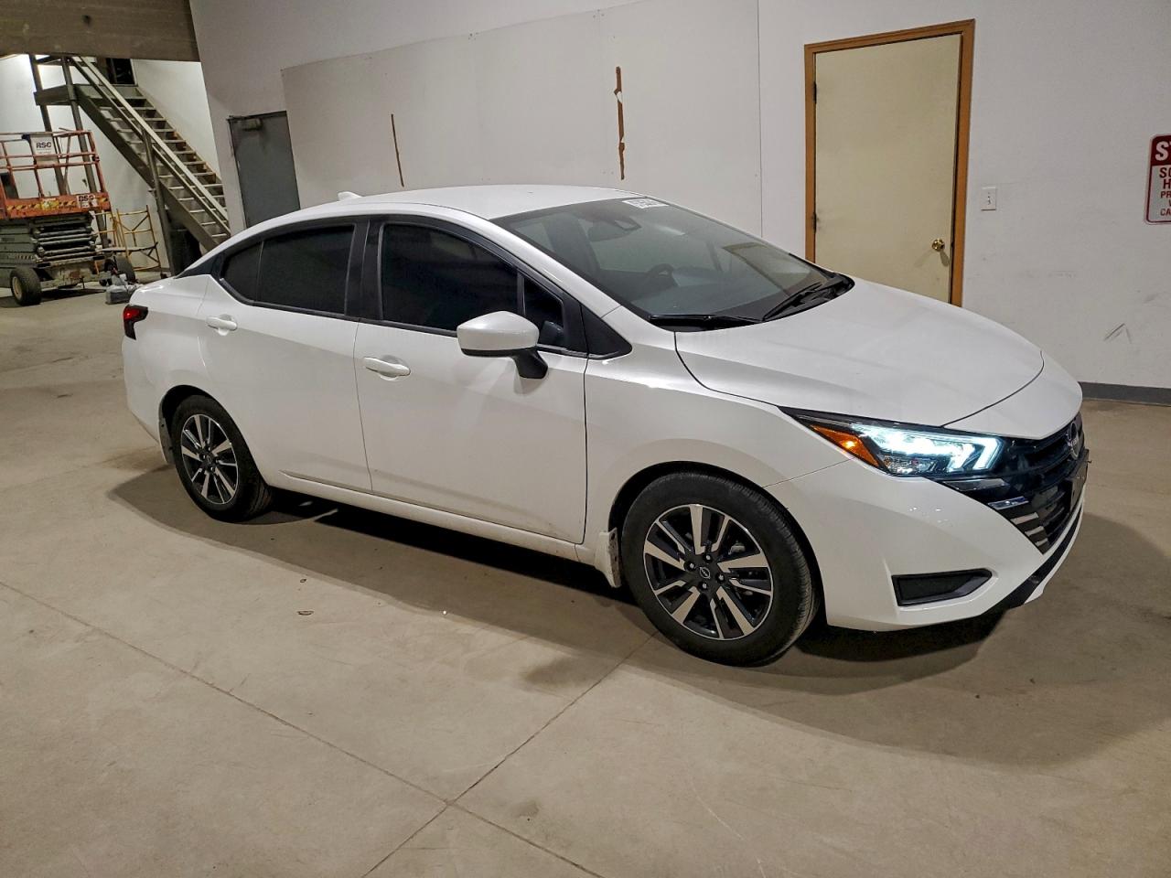 2025 NISSAN VERSA SV photo 7