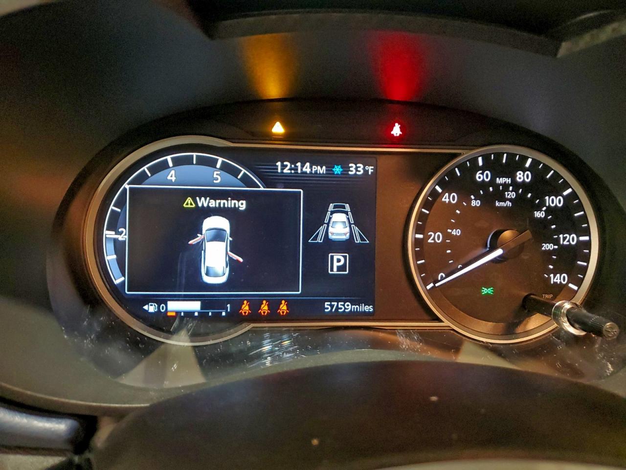 2025 NISSAN VERSA SV photo 17
