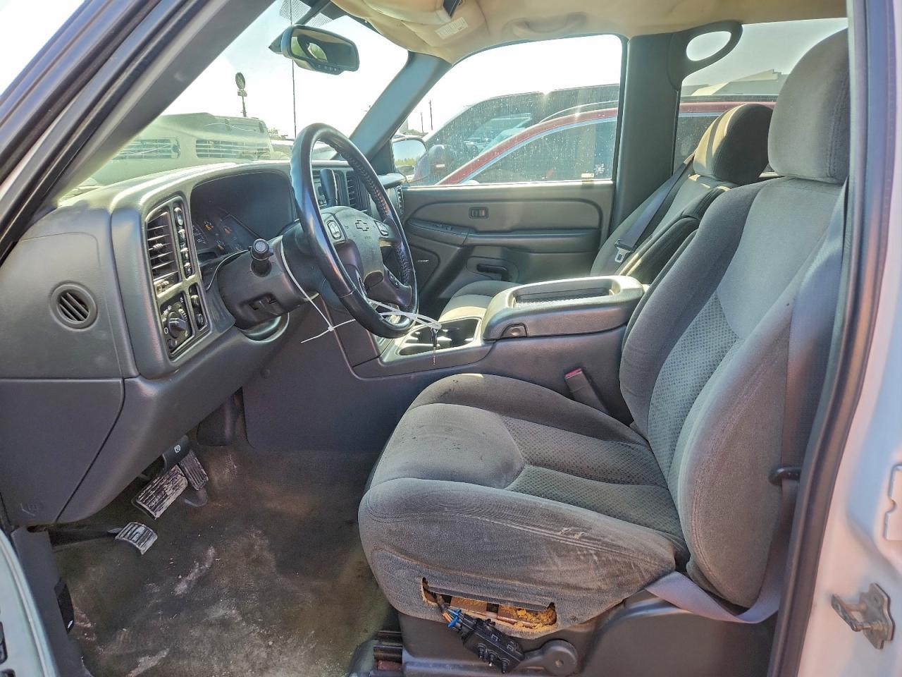 2005 CHEVROLET SILVERADO K1500 photo 7