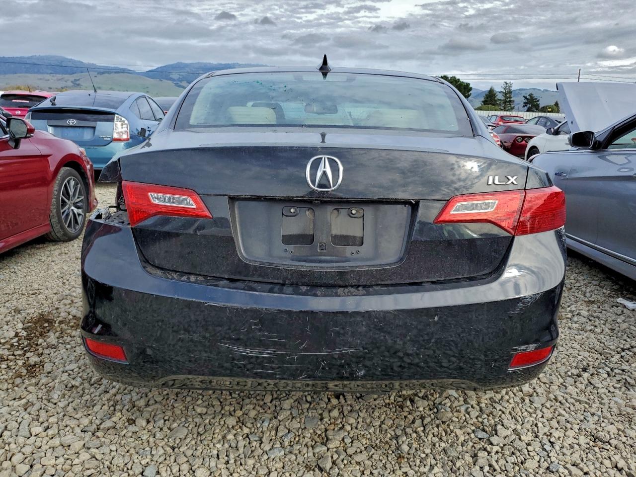 2013 ACURA ILX 20 TECH photo 6