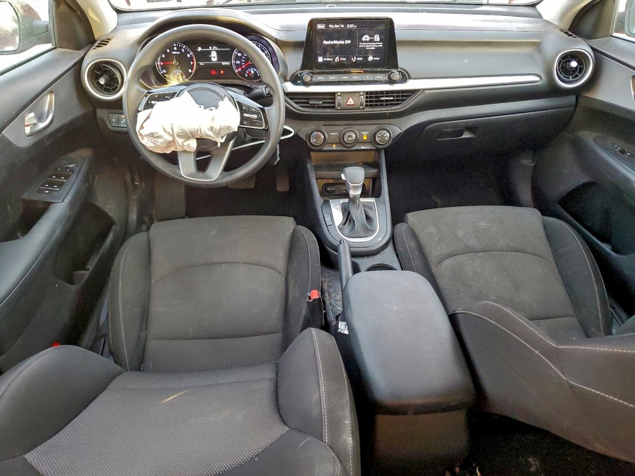 2023 KIA FORTE LX photo 8