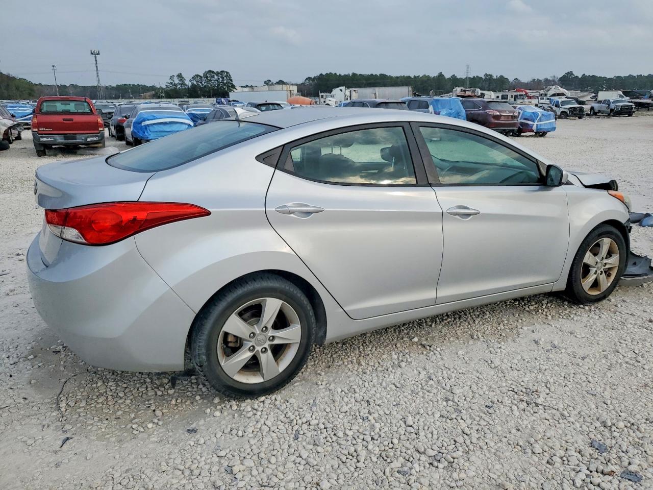 2013 HYUNDAI ELANTRA GLS photo 3