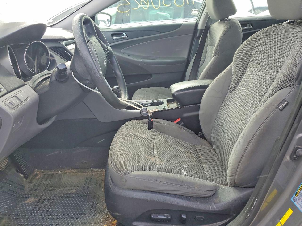 2013 HYUNDAI SONATA GLS photo 13
