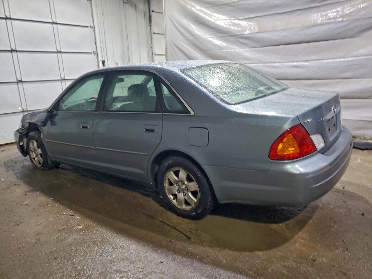 2002 TOYOTA AVALON XL photo 2
