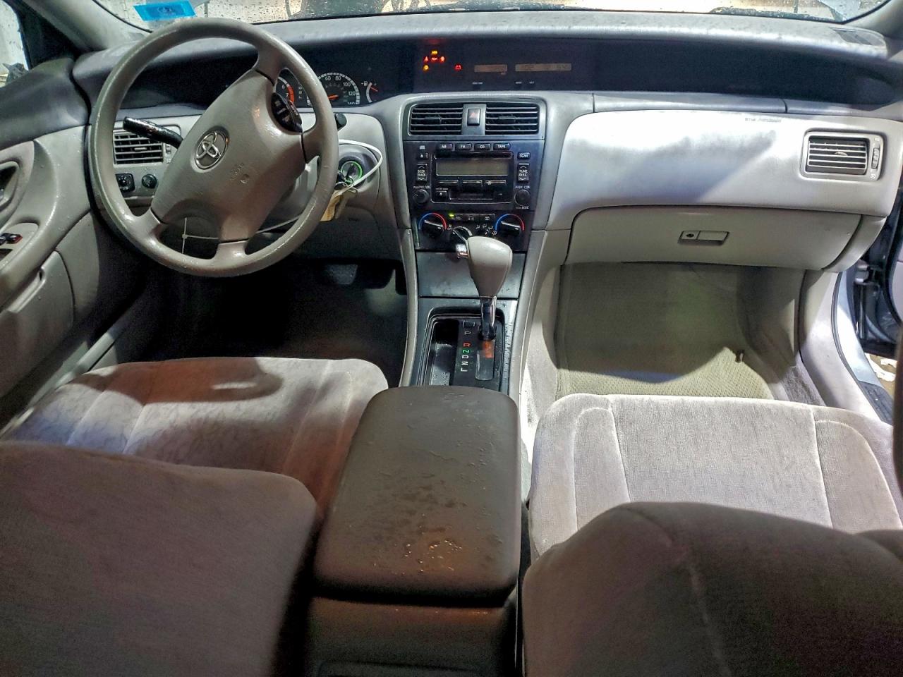 2002 TOYOTA AVALON XL photo 8