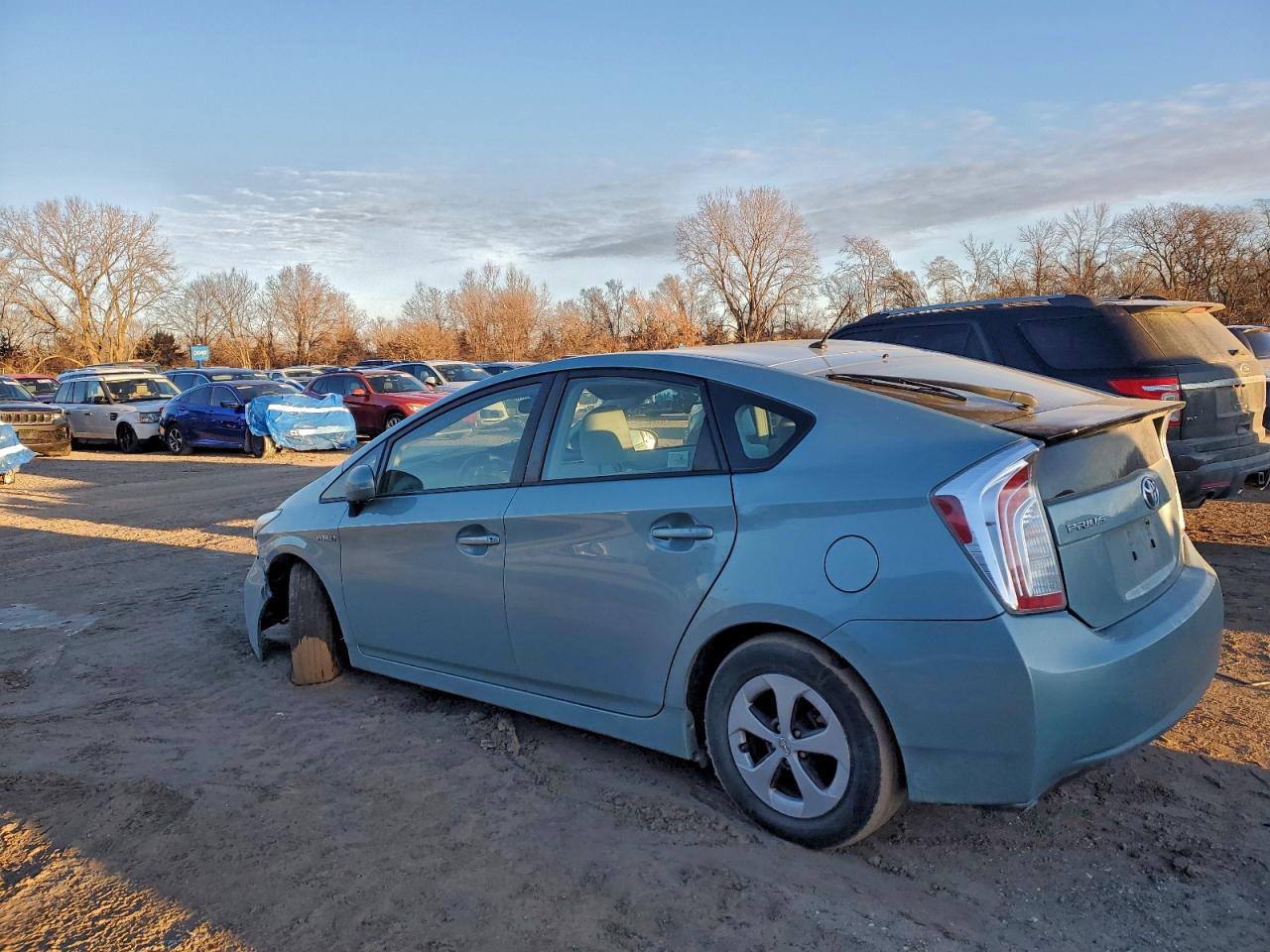 2014 TOYOTA PRIUS photo 3