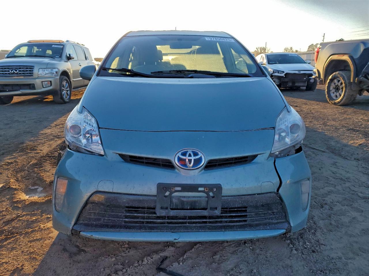 2014 TOYOTA PRIUS photo 9