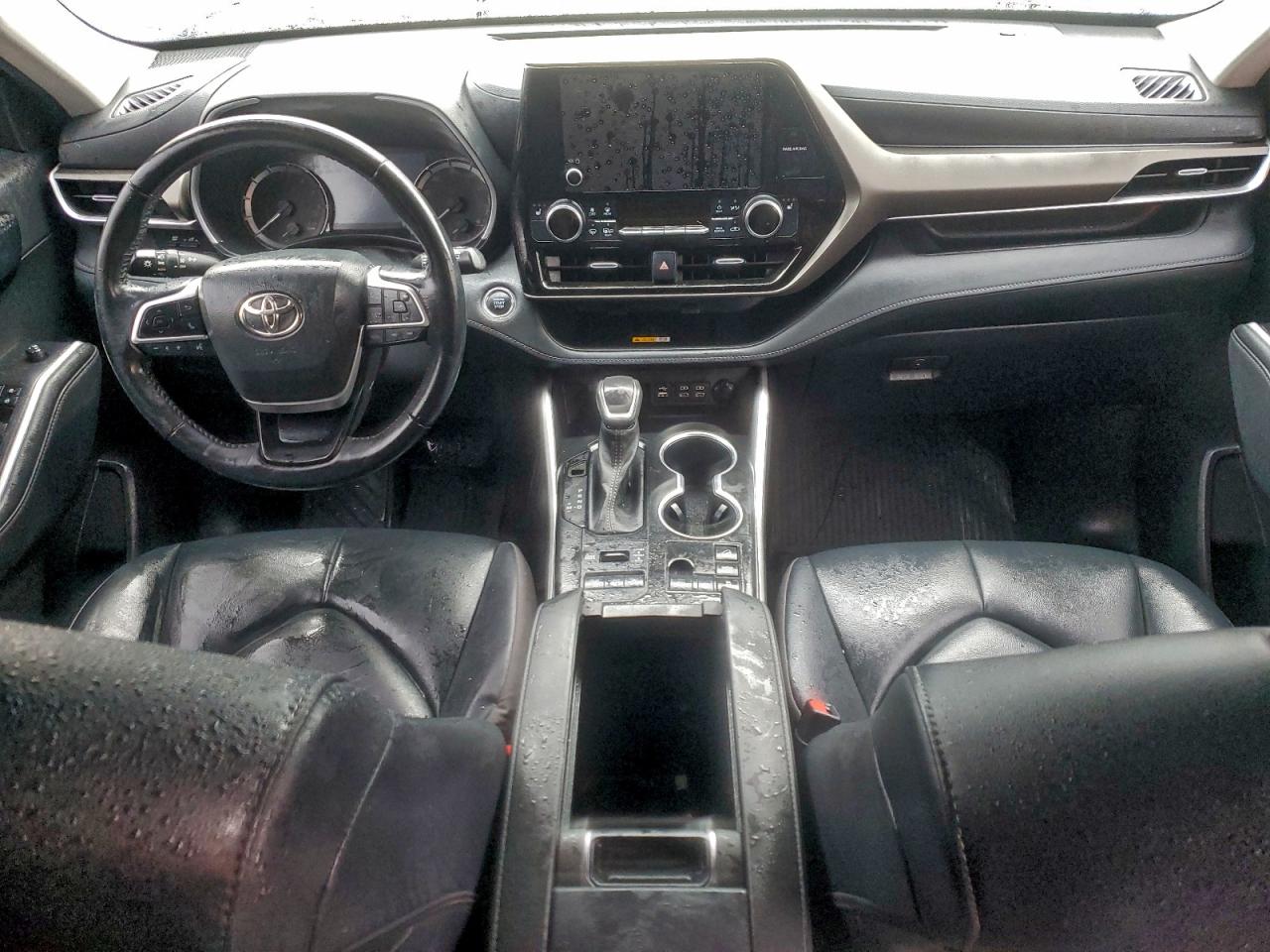 2023 TOYOTA HIGHLANDER XLE photo 8
