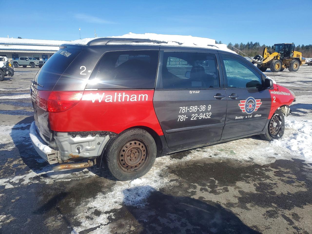 2008 TOYOTA SIENNA CE photo 3