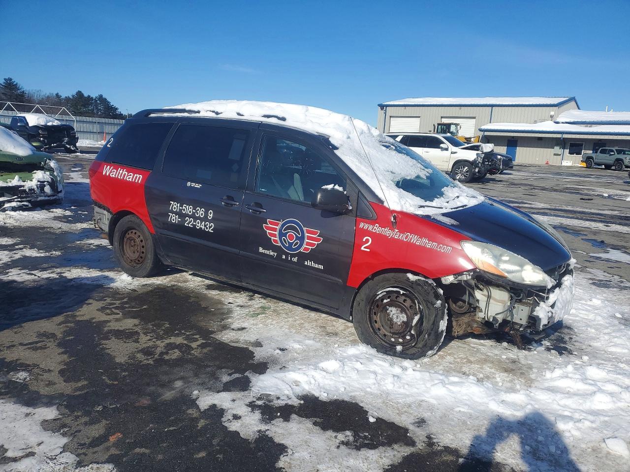 2008 TOYOTA SIENNA CE photo 4