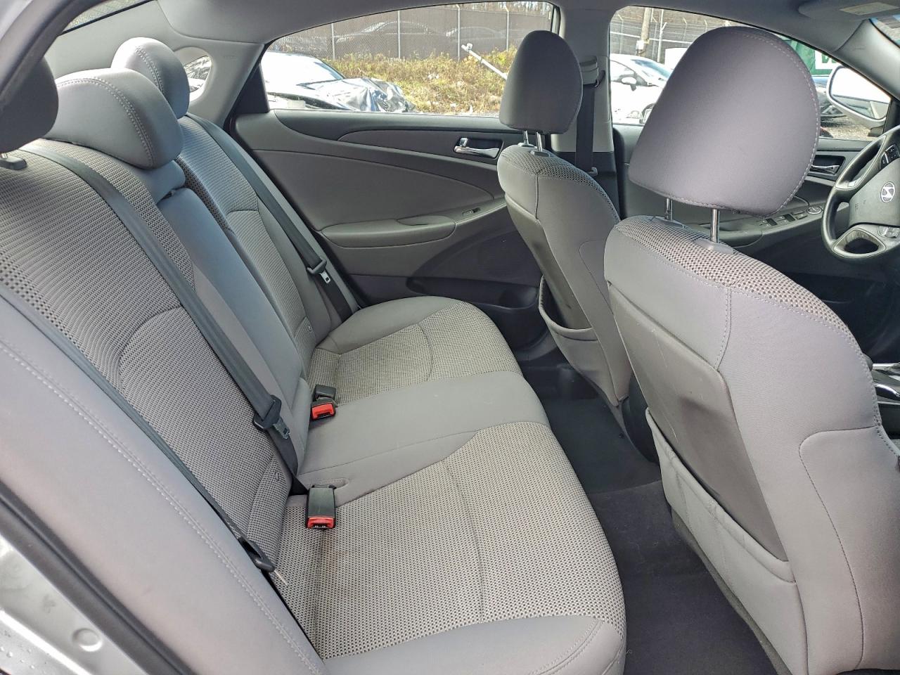 2011 HYUNDAI SONATA GLS photo 10