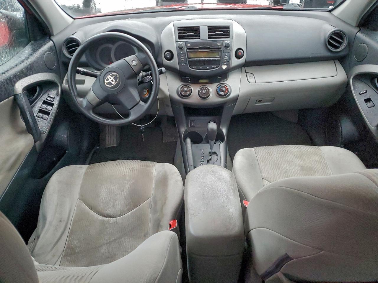 2011 TOYOTA RAV4 photo 8