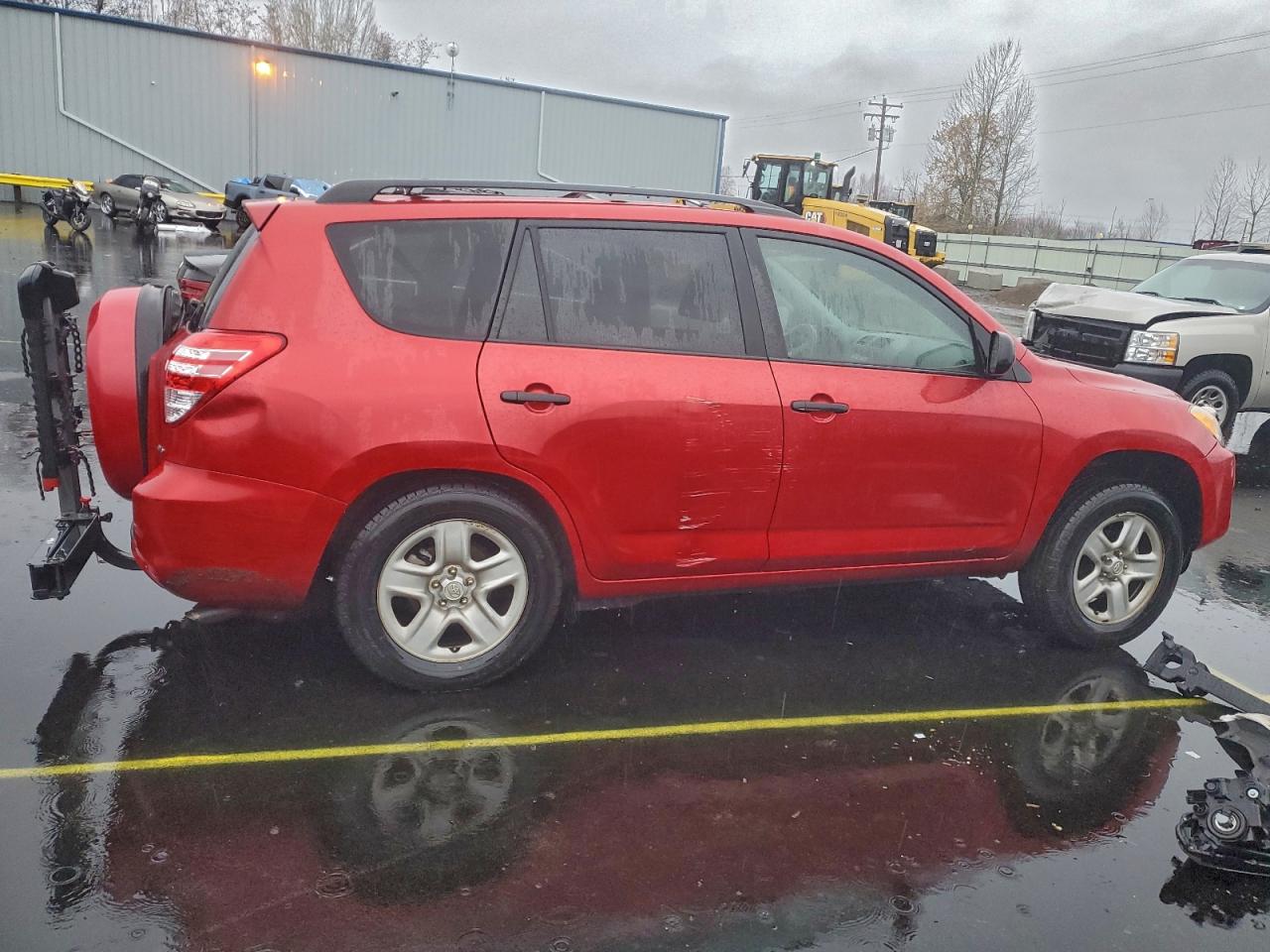 2011 TOYOTA RAV4 photo 3