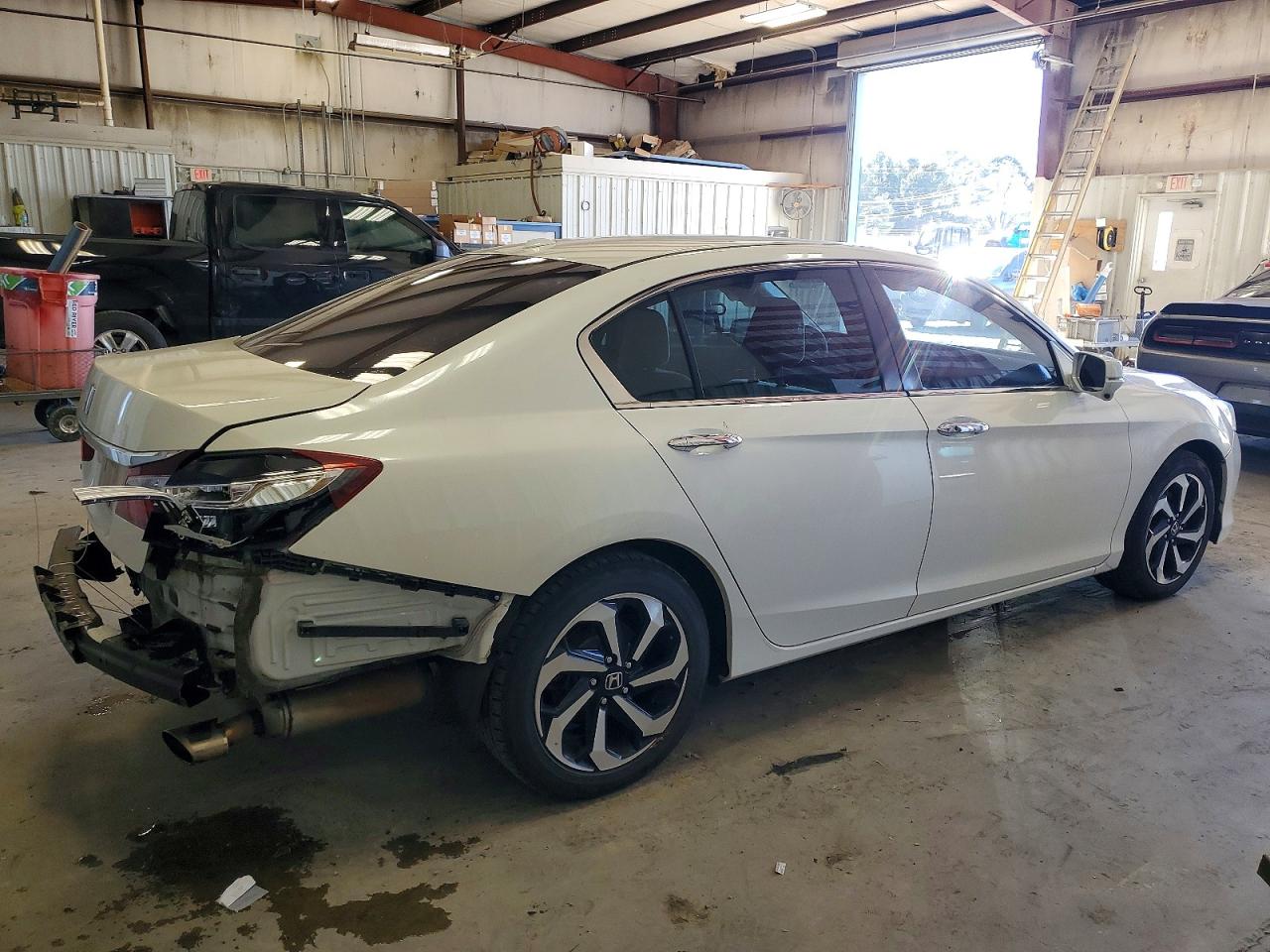 2016 HONDA ACCORD EX photo 3