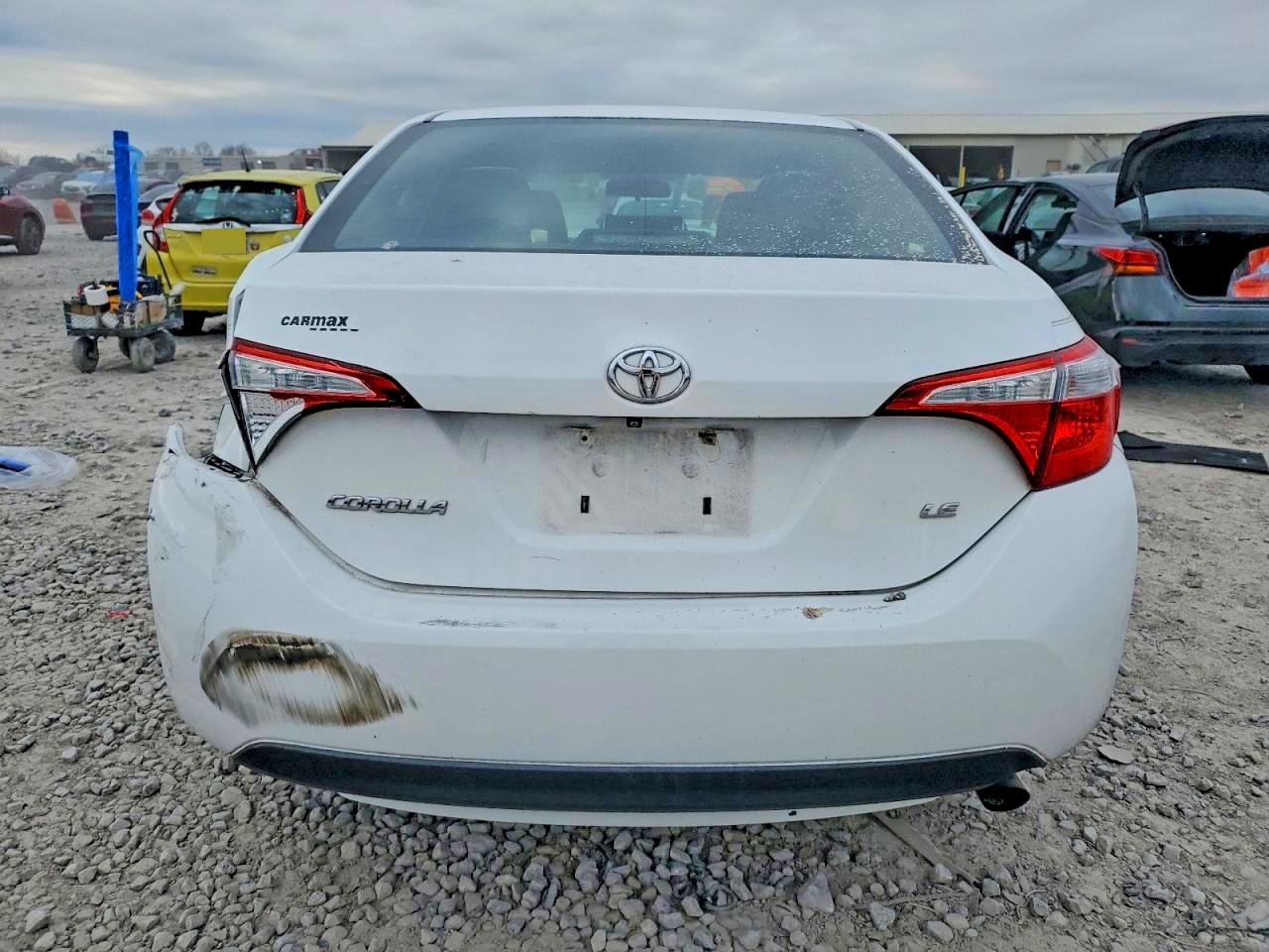 2015 TOYOTA COROLLA L photo 16