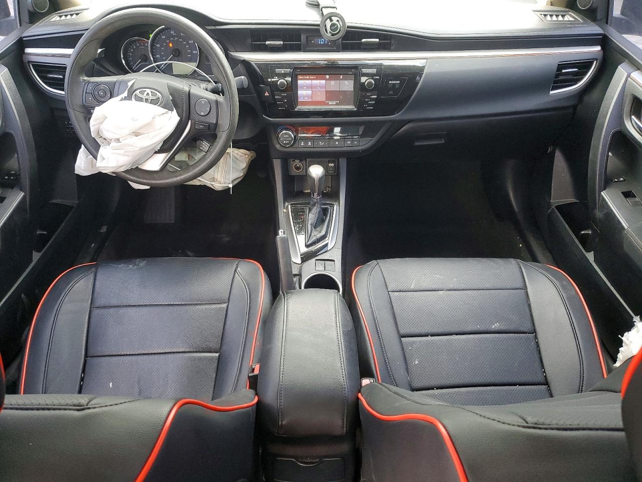 2015 TOYOTA COROLLA L photo 22
