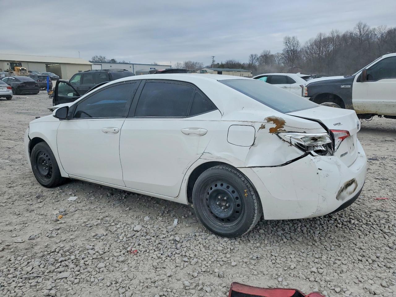 2015 TOYOTA COROLLA L photo 4