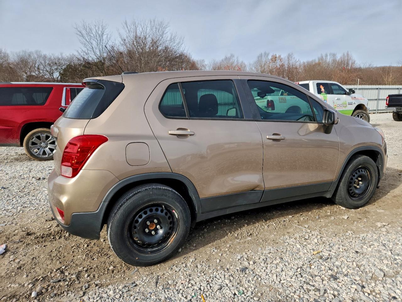 2018 CHEVROLET TRAX LS photo 3