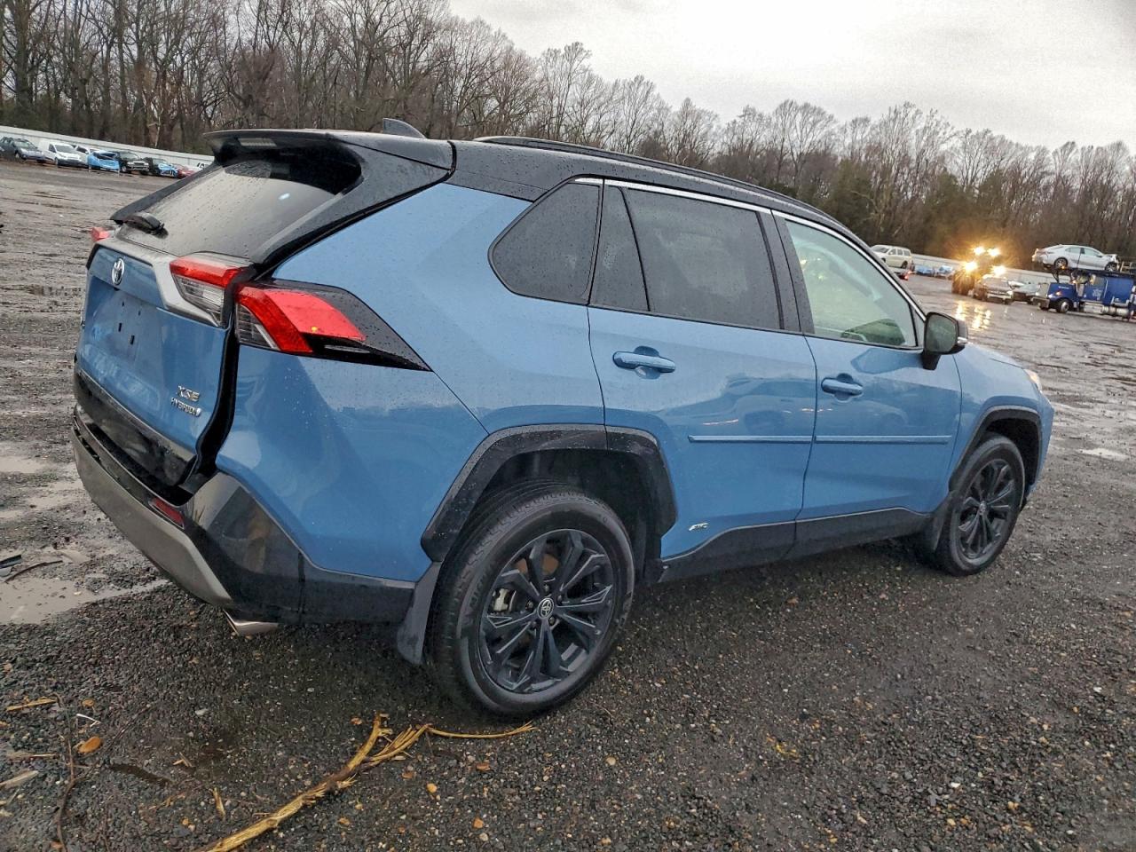 2024 TOYOTA RAV4 XSE photo 3