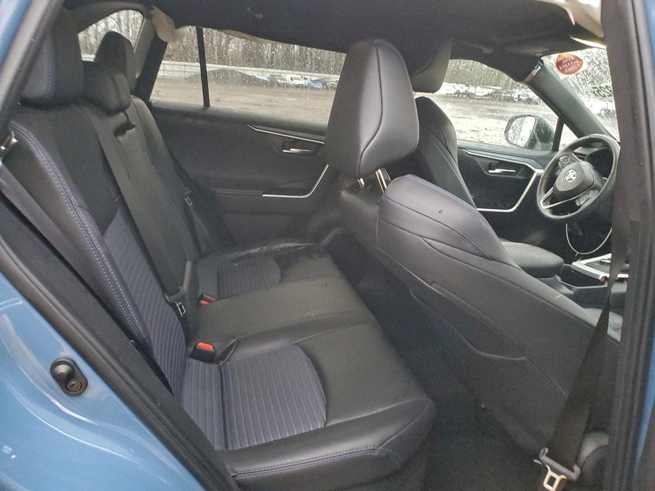 2024 TOYOTA RAV4 XSE photo 11