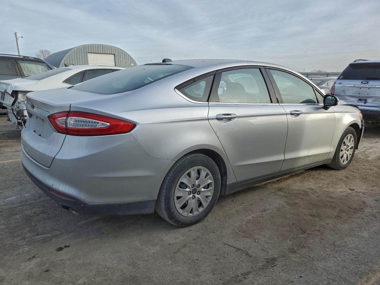 2013 FORD FUSION S photo 3