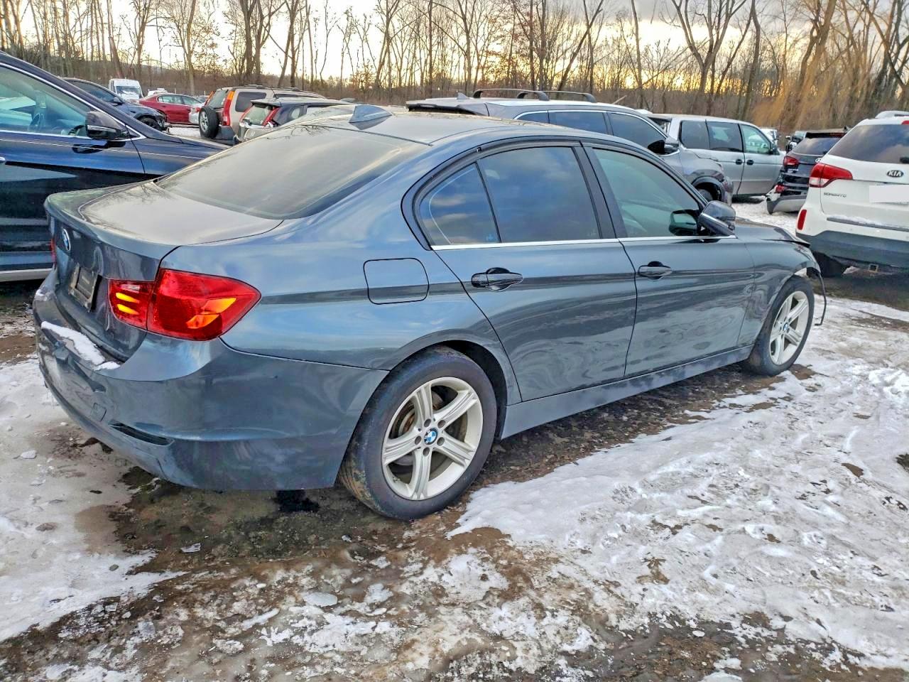 2015 BMW 328 XI SULEV photo 3