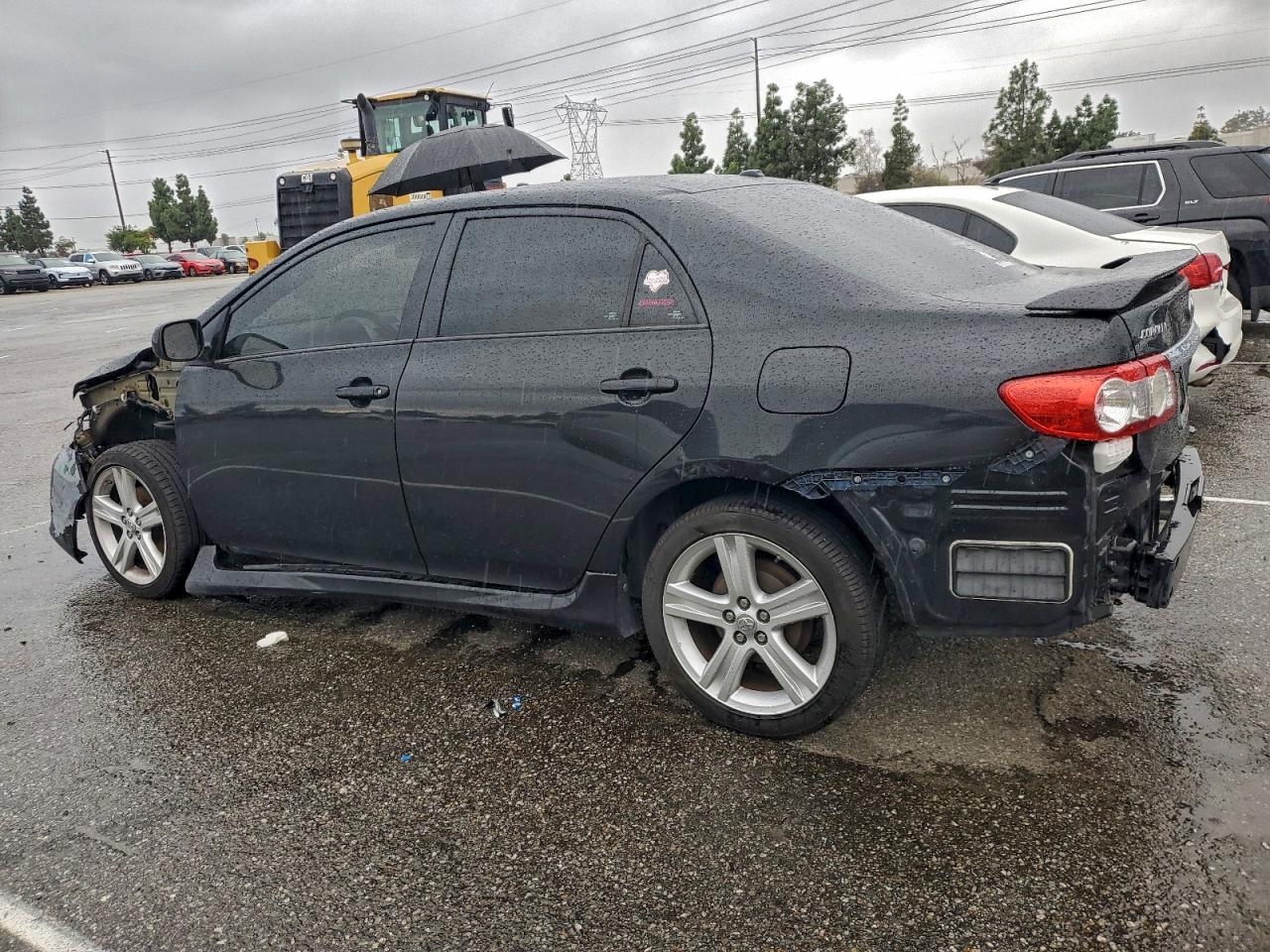 2013 TOYOTA COROLLA BASE photo 2
