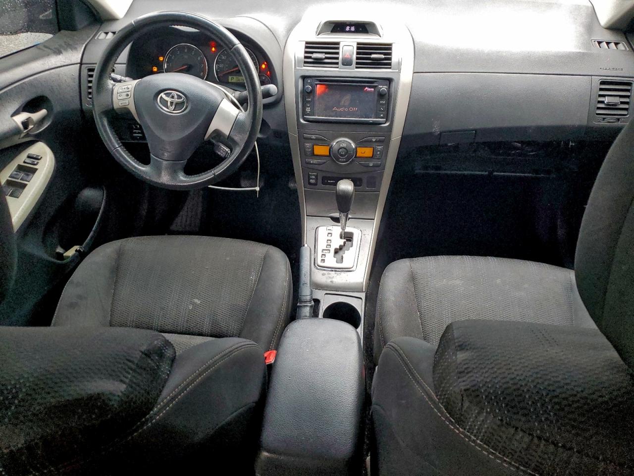 2013 TOYOTA COROLLA BASE photo 8
